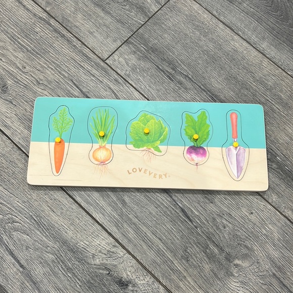 • Lovevery • The Pioneer Play Kit Months 16, 17, 18 Community Garden Puzzle - Picture 2 of 2